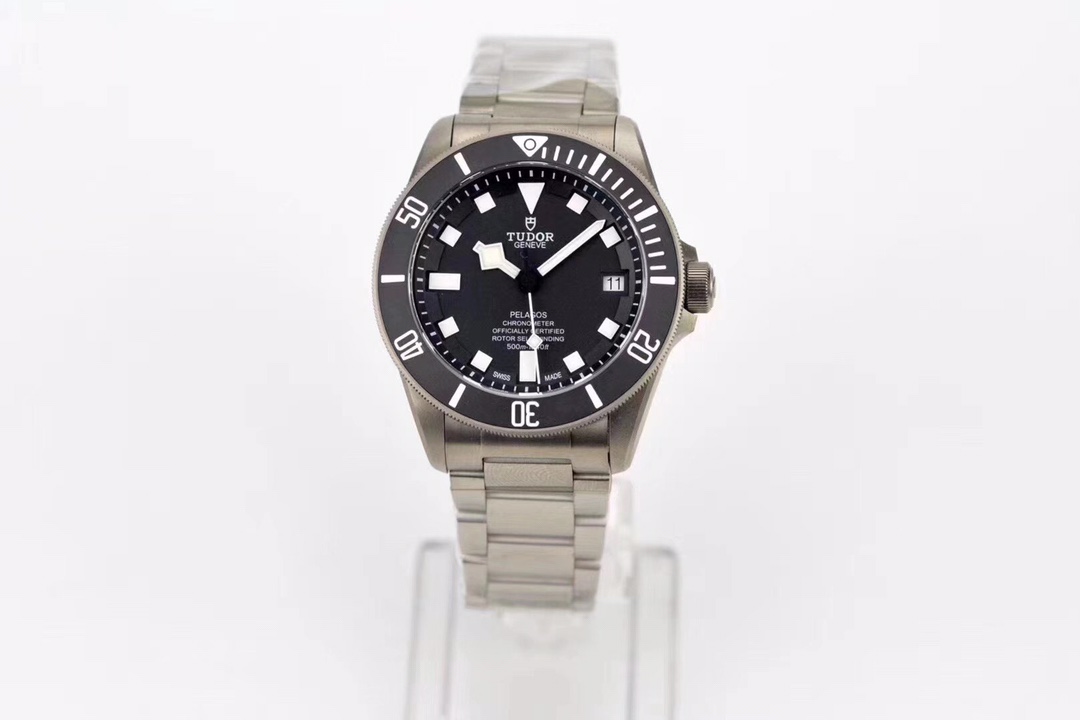 Tudor Pelagos FXD Black Battle Axe Watch - Premium Dive Automatic | Buy Now with Global Shipping