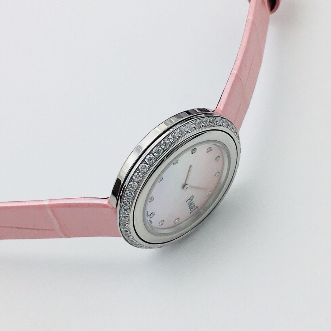 Piaget Possession Rotating Bezel Luxury Watch - Symbol of Fortune & Elegance |