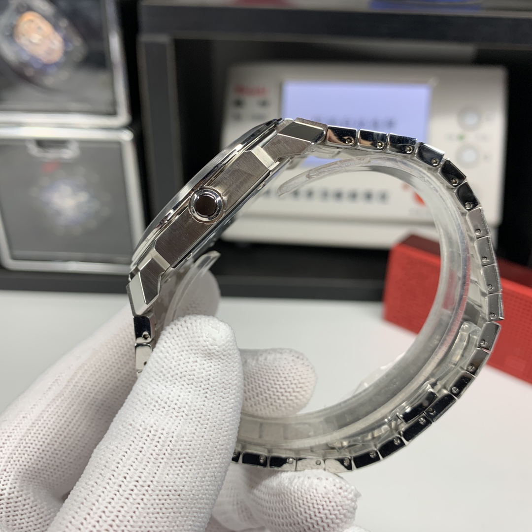 Bvlgari Octo Finissimo 103297 Ultra-Thin Automatic - 110-Facet Titanium, Swiss Made 2025 Luxury Men's Watch