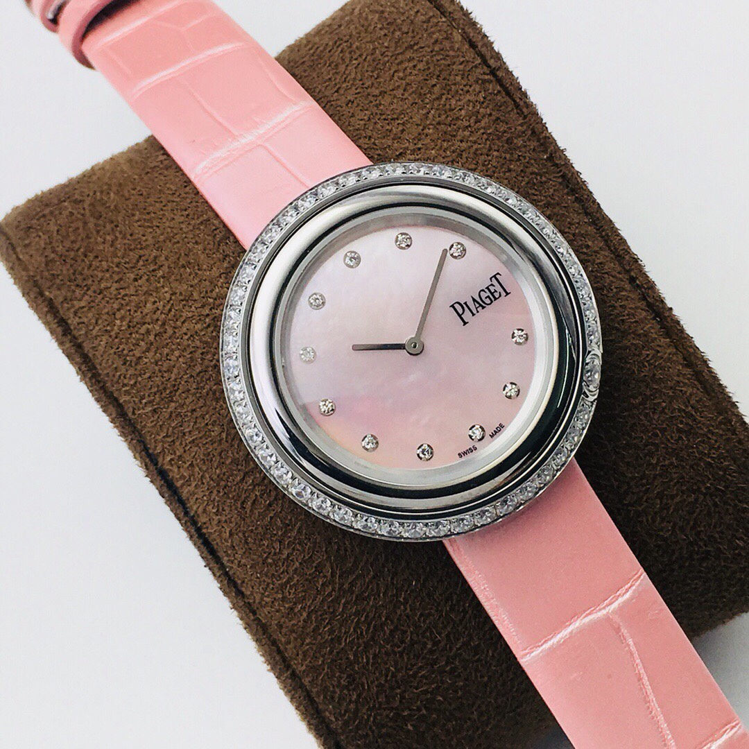 Piaget Possession Rotating Bezel Luxury Watch - Symbol of Fortune & Elegance |