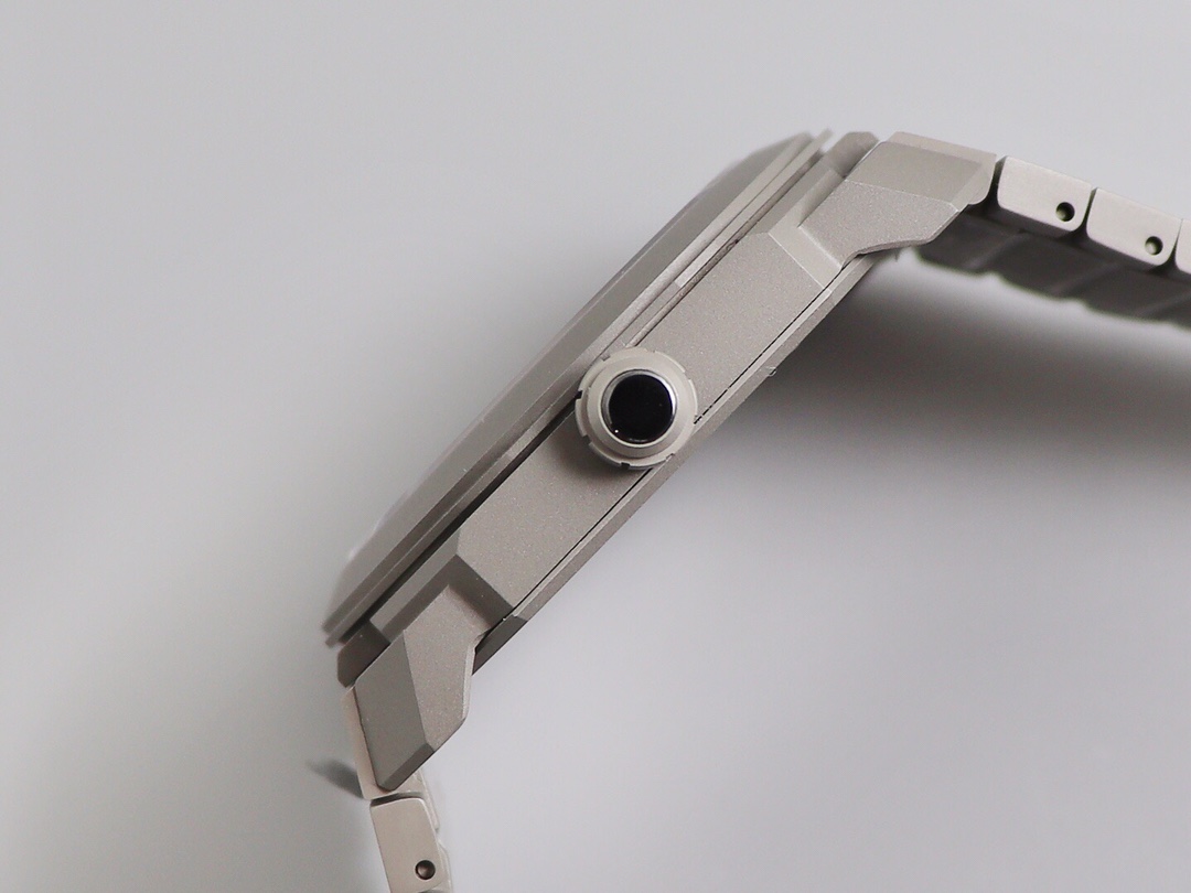 Premium BVLGARI Octo Finissimo Automatic Ultra-Thin Watch - High-Quality Replica Men's Luxury Timepiece with Automatic Movement