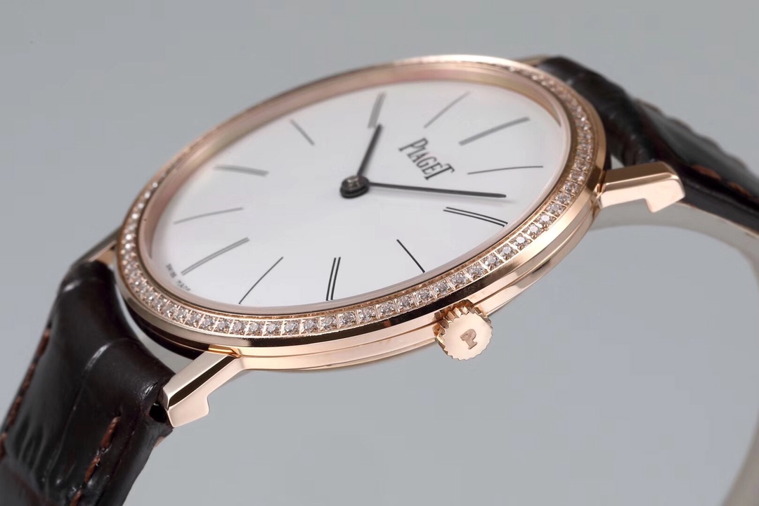 Piaget Altiplano Meteorite Dial: Cosmic Fragments Encased in 4.3mm Slimness | NFT Authentication