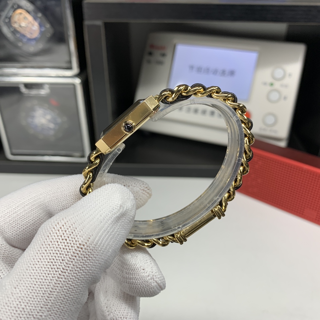 NEW Chanel Première Rock Women's Watch 2025 | Oversized Interlocked Chain | Octagonal Black Dial | Swiss Quartz & Diamond Accents