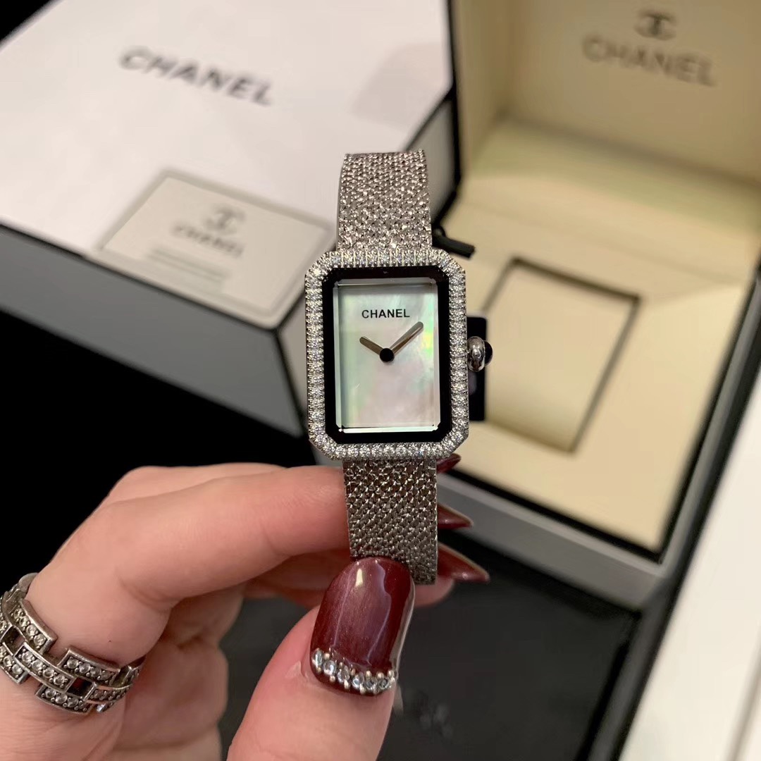 NEW Chanel Boy·Friend Women's Watch Summer 2025 | Beige Gold Square Case | Diamond Bezel & Sapphire Crystal | Swiss Quartz Bracelet
