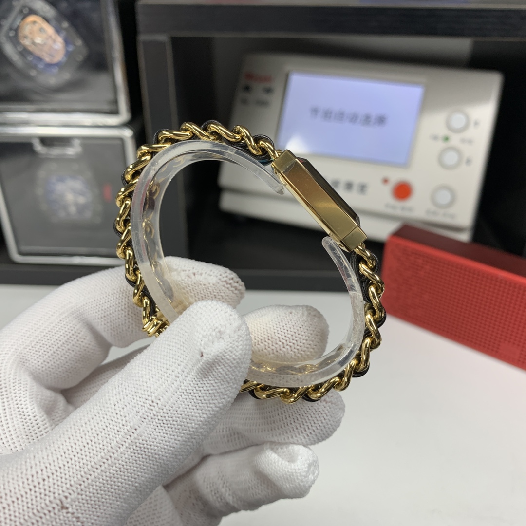 NEW Chanel Première Rock Women's Watch 2025 | Oversized Interlocked Chain | Octagonal Black Dial | Swiss Quartz & Diamond Accents