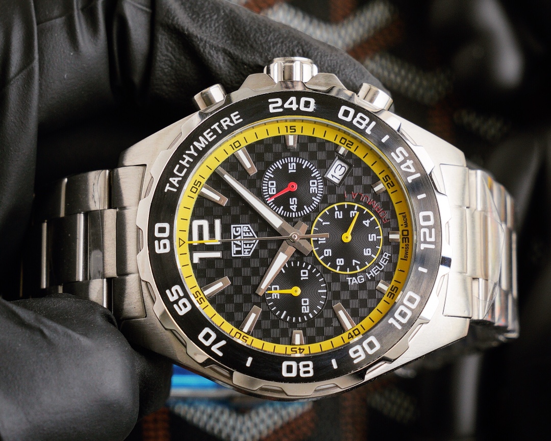 TAG Heuer Limited Edition Swiss Chronograph – Exclusive Racing-Inspired Automatic Watch with Sapphire Crystal & Carbon Fiber Dial