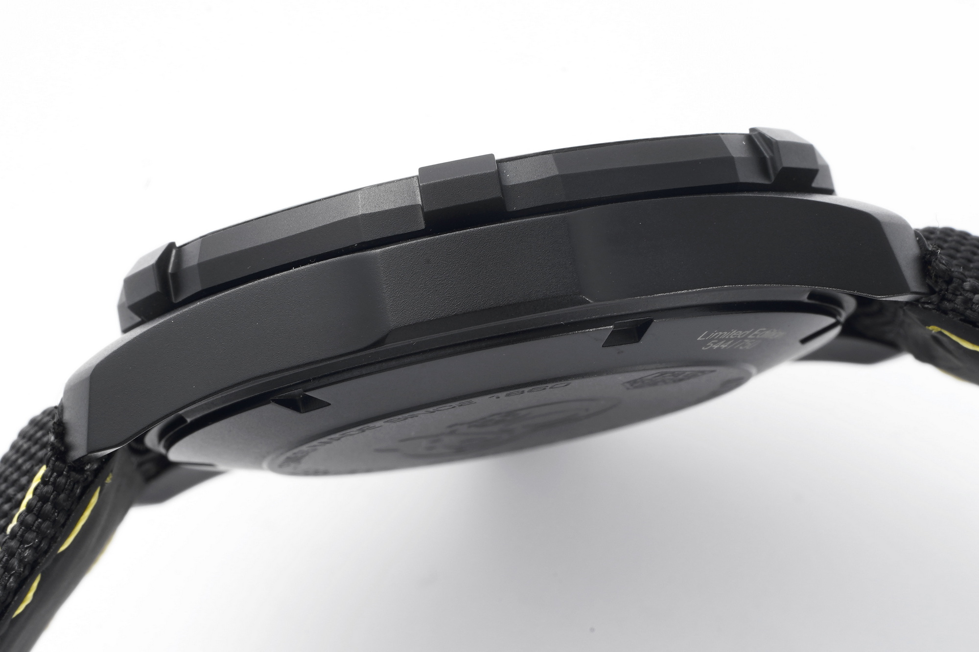 TAR Year-End Special: Super Tag Heuer Men's Chronograph Watch - Swiss Automatic, Sapphire Glass & Free Gift Box