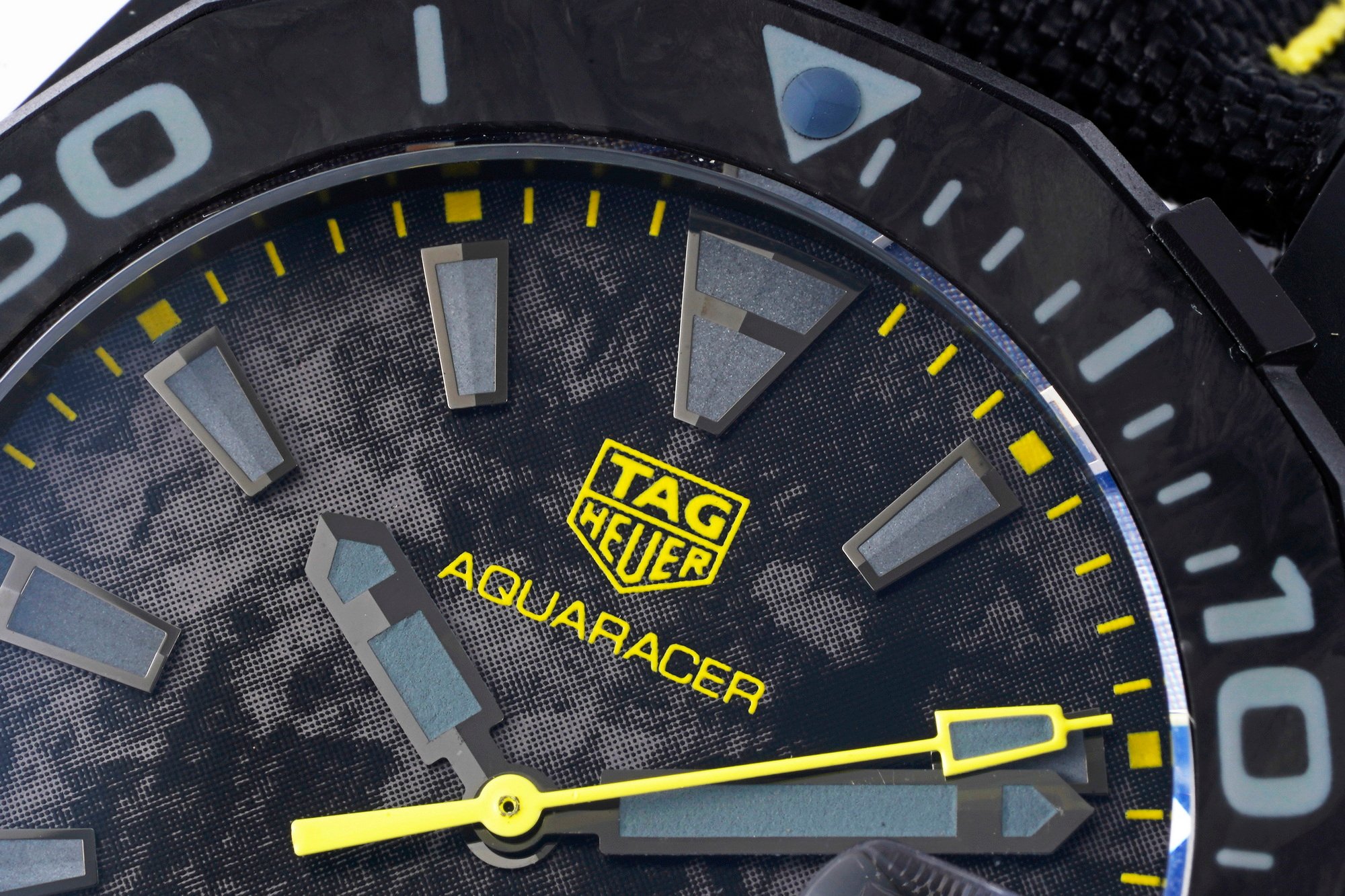 TAR Year-End Special: Super Tag Heuer Men's Chronograph Watch - Swiss Automatic, Sapphire Glass & Free Gift Box