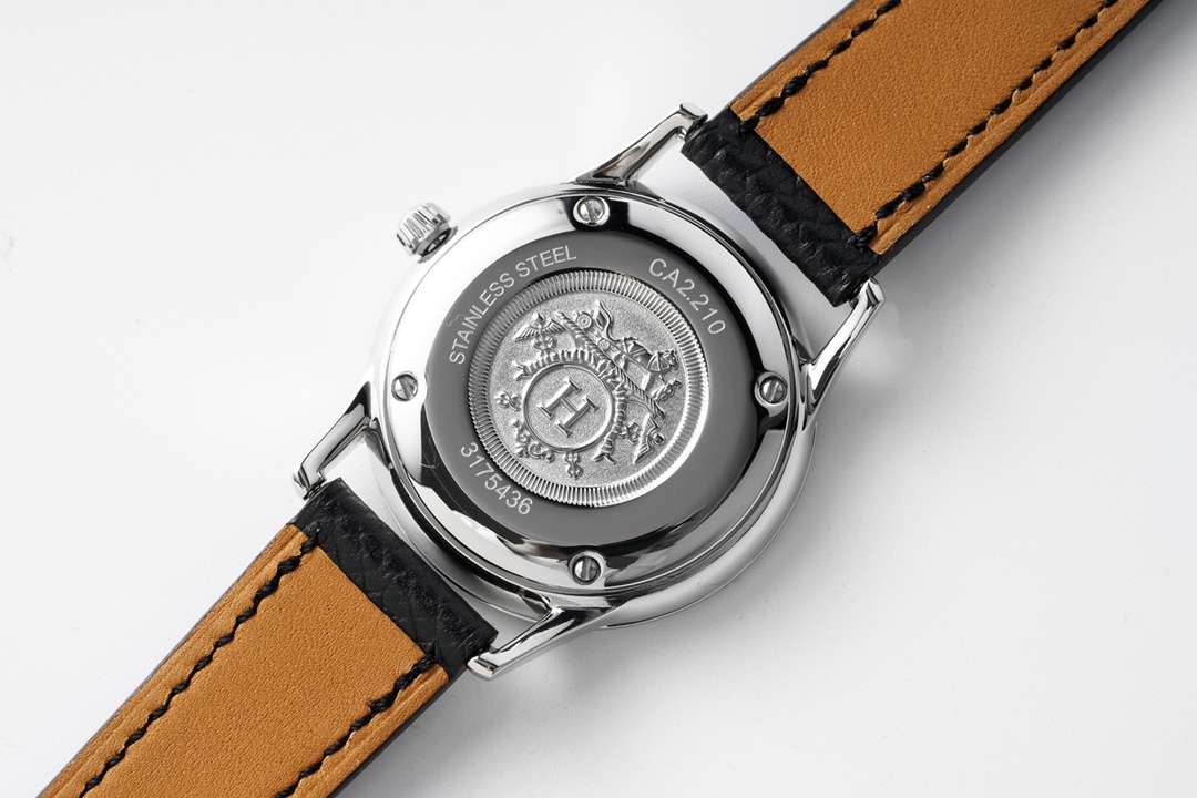 HERMÈS Heure H 1996 Philippe Mouquet Legacy: Recycled Gold H-Case, Vegetable-Tanned Barenia|Pre-Millennium Icon