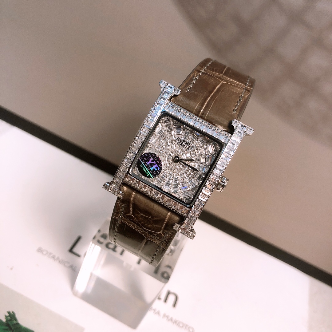 HERMÈS H-our Square Architecture: 2.8CT VVS Diamonds, 18K Gold Prong Setting|Haute Joaillerie Light Dynamics