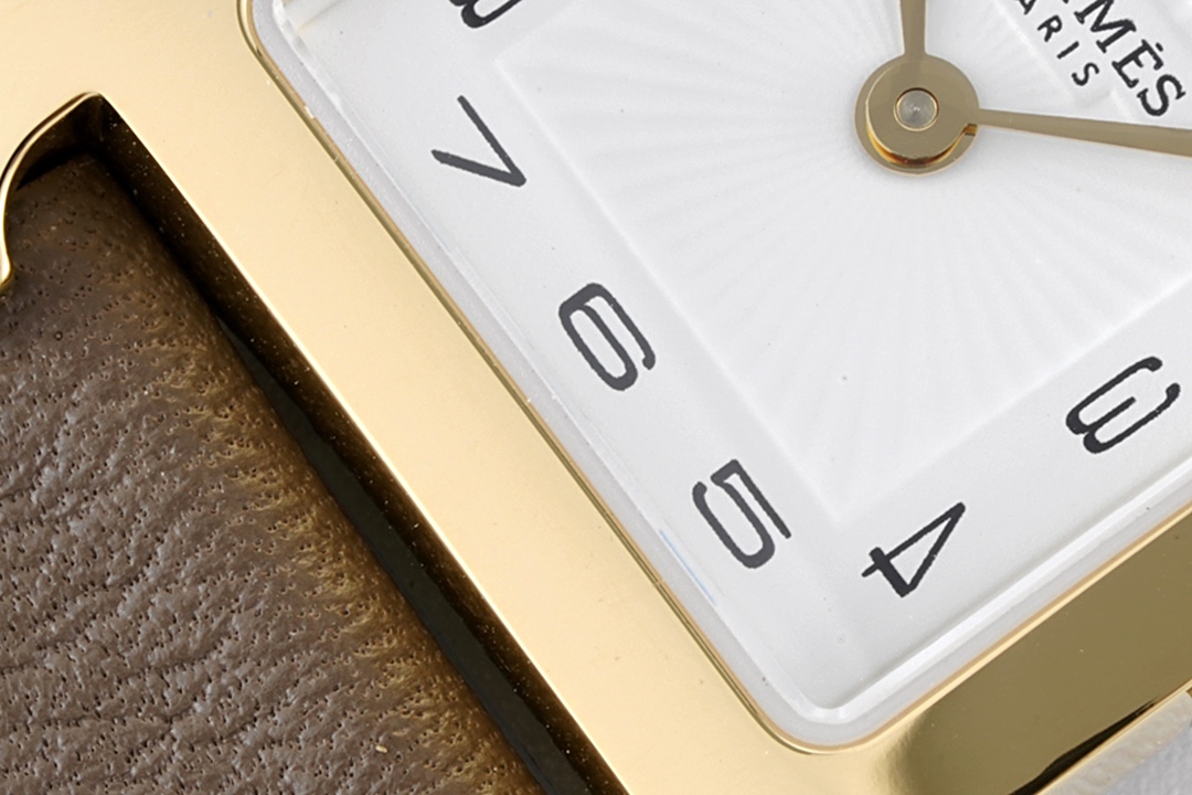 HERMÈS Heure H 1996 Philippe Mouquet Legacy: Recycled Gold H-Case, Vegetable-Tanned Barenia｜Pre-Millennium Icon