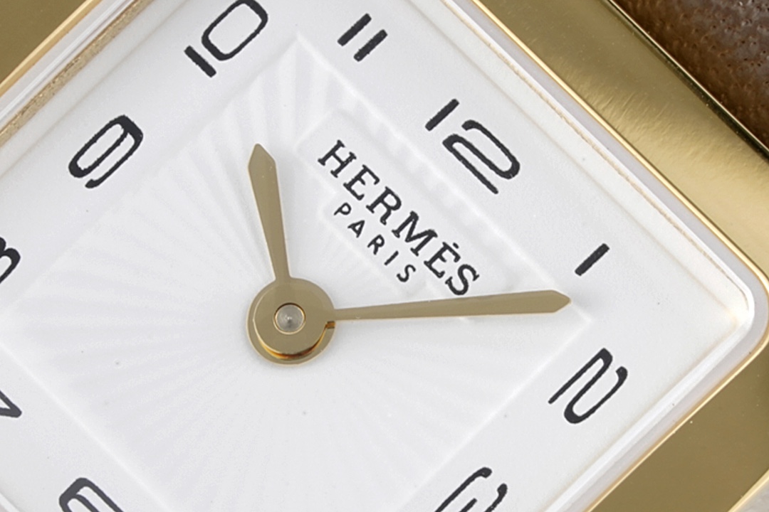 HERMÈS Heure H 1996 Philippe Mouquet Legacy: Recycled Gold H-Case, Vegetable-Tanned Barenia｜Pre-Millennium Icon