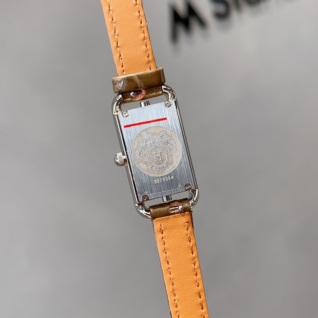 HERMES Nantucket Tres Petit Modele: Hand-Chiseled Asymmetry, Grand Feu Enamel Mini-Dial|Wearable Art Revolution