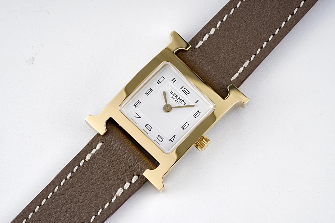 HERMÈS Heure H 1996 Philippe Mouquet Legacy: Recycled Gold H-Case, Vegetable-Tanned Barenia｜Pre-Millennium Icon
