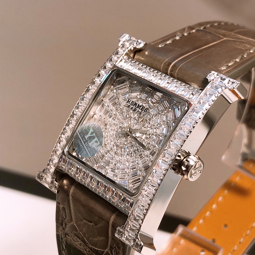 HERMÈS H-our Square Architecture: 2.8CT VVS Diamonds, 18K Gold Prong Setting|Haute Joaillerie Light Dynamics