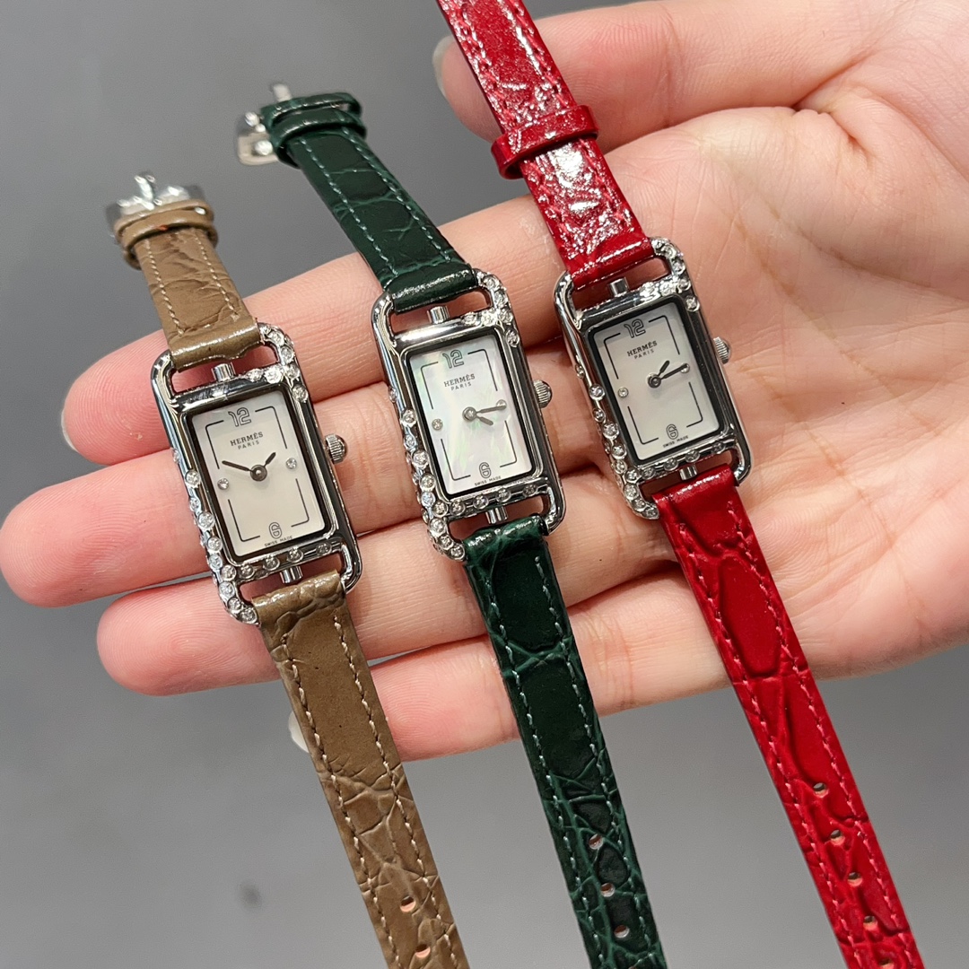 HERMES Nantucket Tres Petit Modele: Hand-Chiseled Asymmetry, Grand Feu Enamel Mini-Dial|Wearable Art Revolution