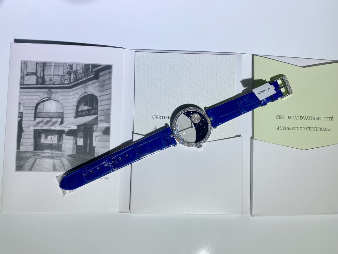 VC&A 120th Anniversary Custom Edition | Personalised Secret Poem Engraving | Complimentary 24k Gold Polishing Kit