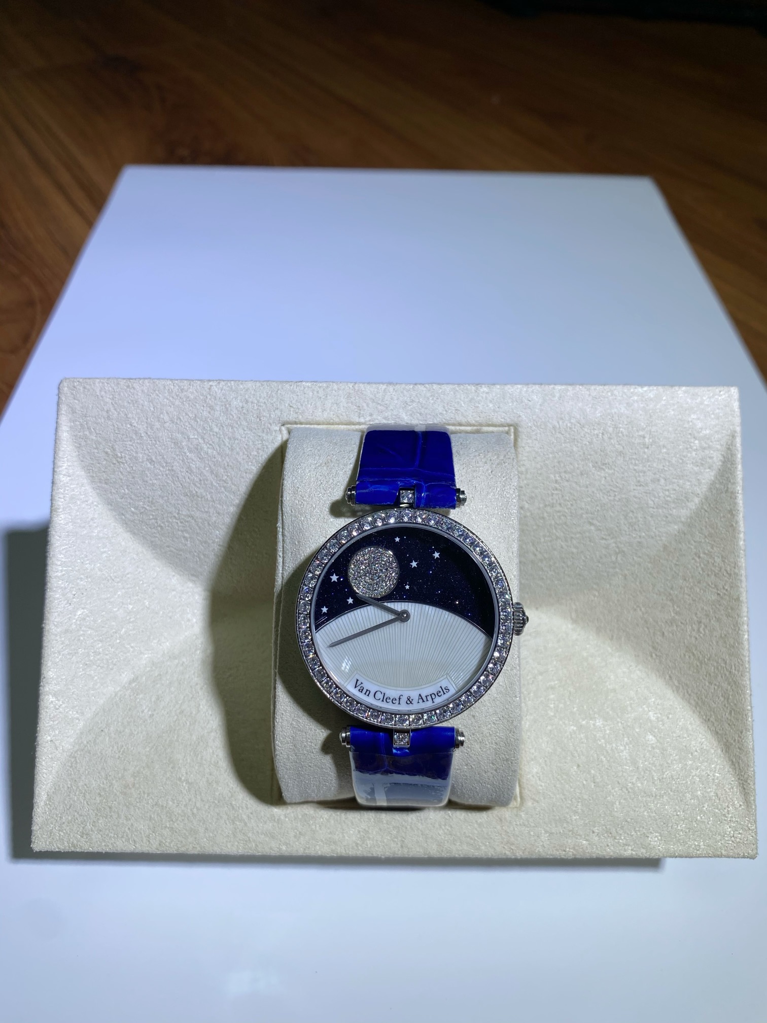 VC&A 120th Anniversary Custom Edition | Personalised Secret Poem Engraving | Complimentary 24k Gold Polishing Kit