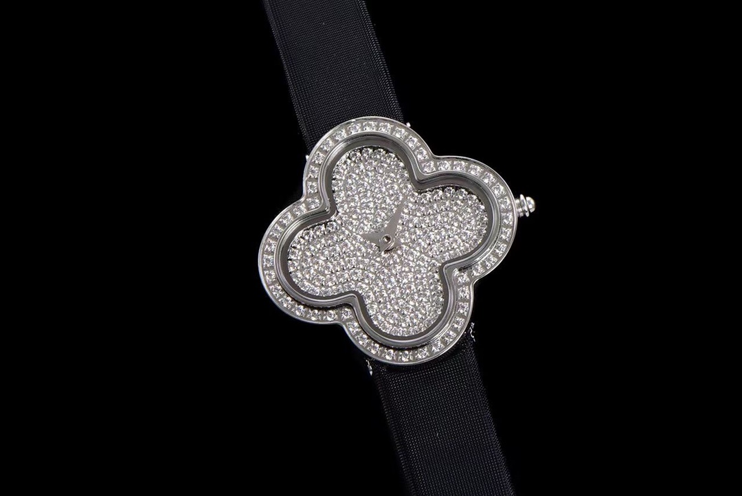 Van Cleef & Arpels Exclusive: 38mm Ronde des Papillons in 18K Rose Gold, Diamond Bezel – Last Unit Available*