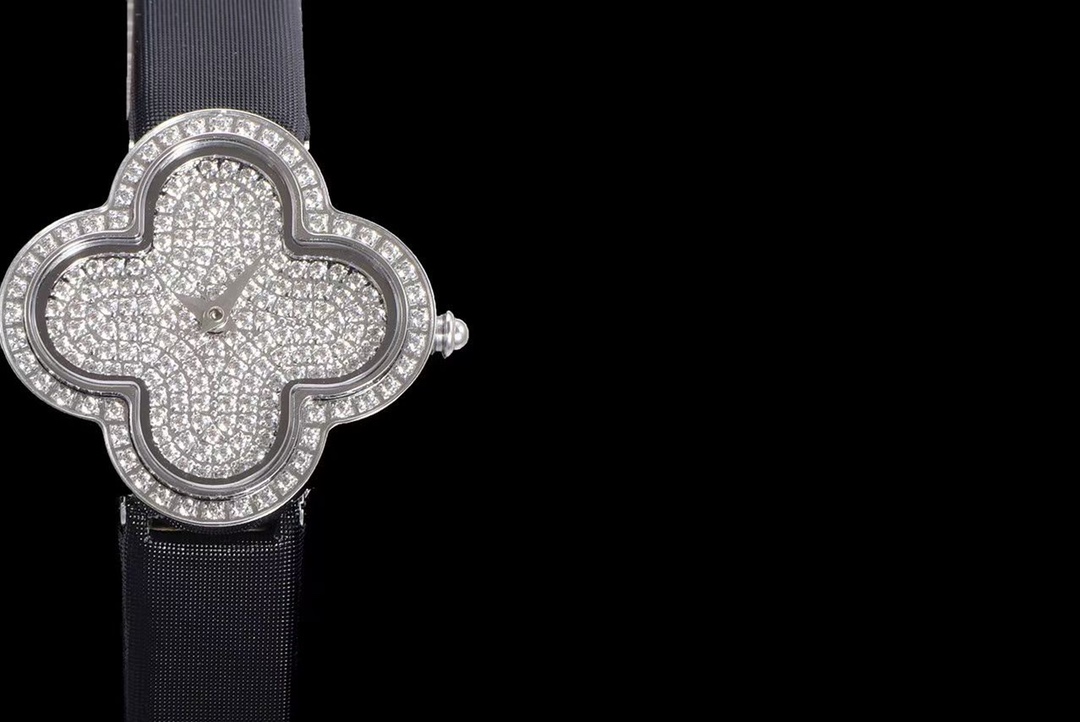 Van Cleef & Arpels Exclusive: 38mm Ronde des Papillons in 18K Rose Gold, Diamond Bezel – Last Unit Available*