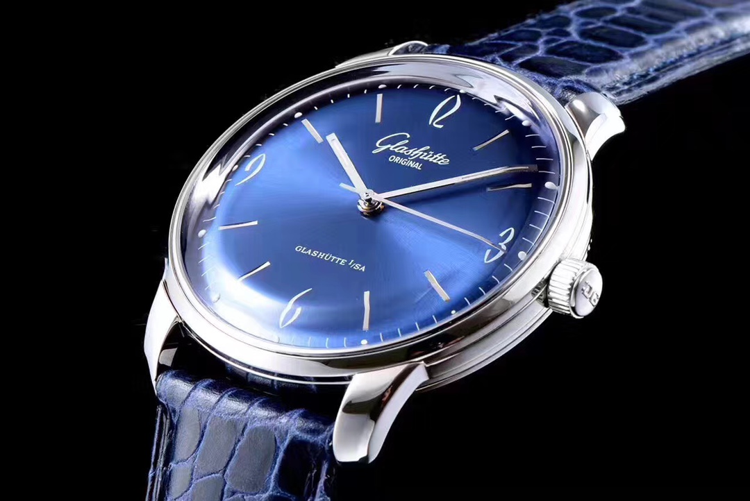 June 30 Exclusive: Glashütte Original Sixties 39mm | Dome Sapphire, Sunburst Blue Gradient Dial – Last 5 Units w/ Free Engraving