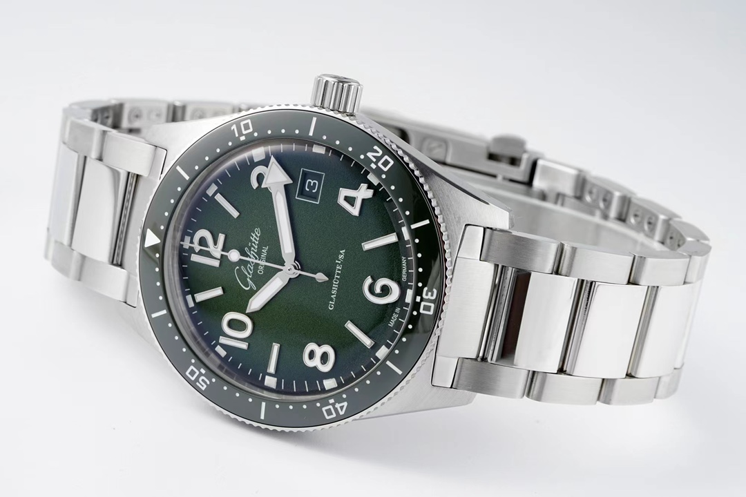 German Engineering Mastery: RXW Pioneer Chronometer | Sapphire Caseback, 48h Power Reserve ✦ COSC Certified