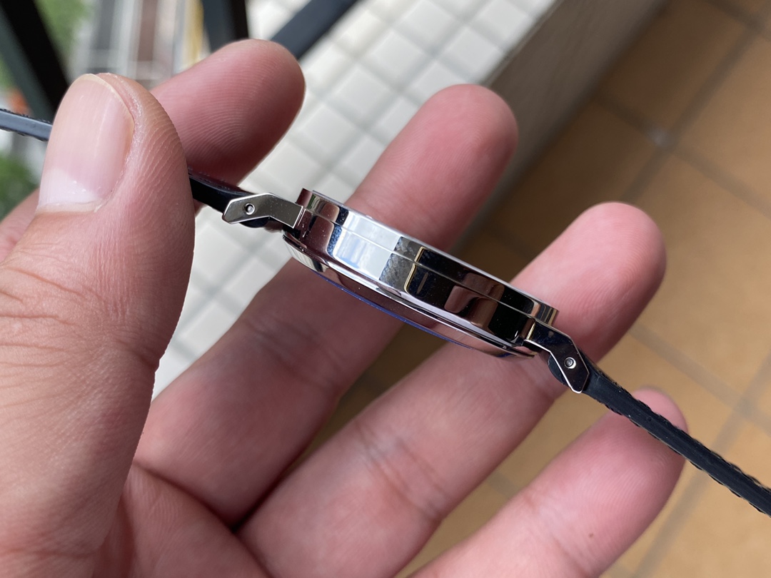 NOMOS Tangomat Ref.139 | In-House DUW 5001 Automatic | 3.2mm Ultra-Thin | Sapphire Crystal Case Back