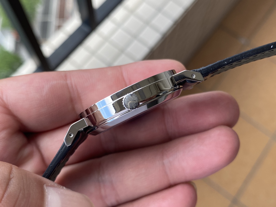 NOMOS Tangomat Ref.139 | In-House DUW 5001 Automatic | 3.2mm Ultra-Thin | Sapphire Crystal Case Back