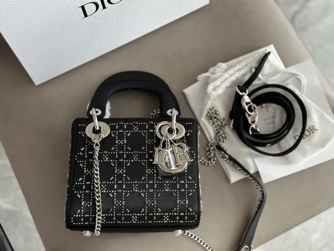 Live Top Quality Bags