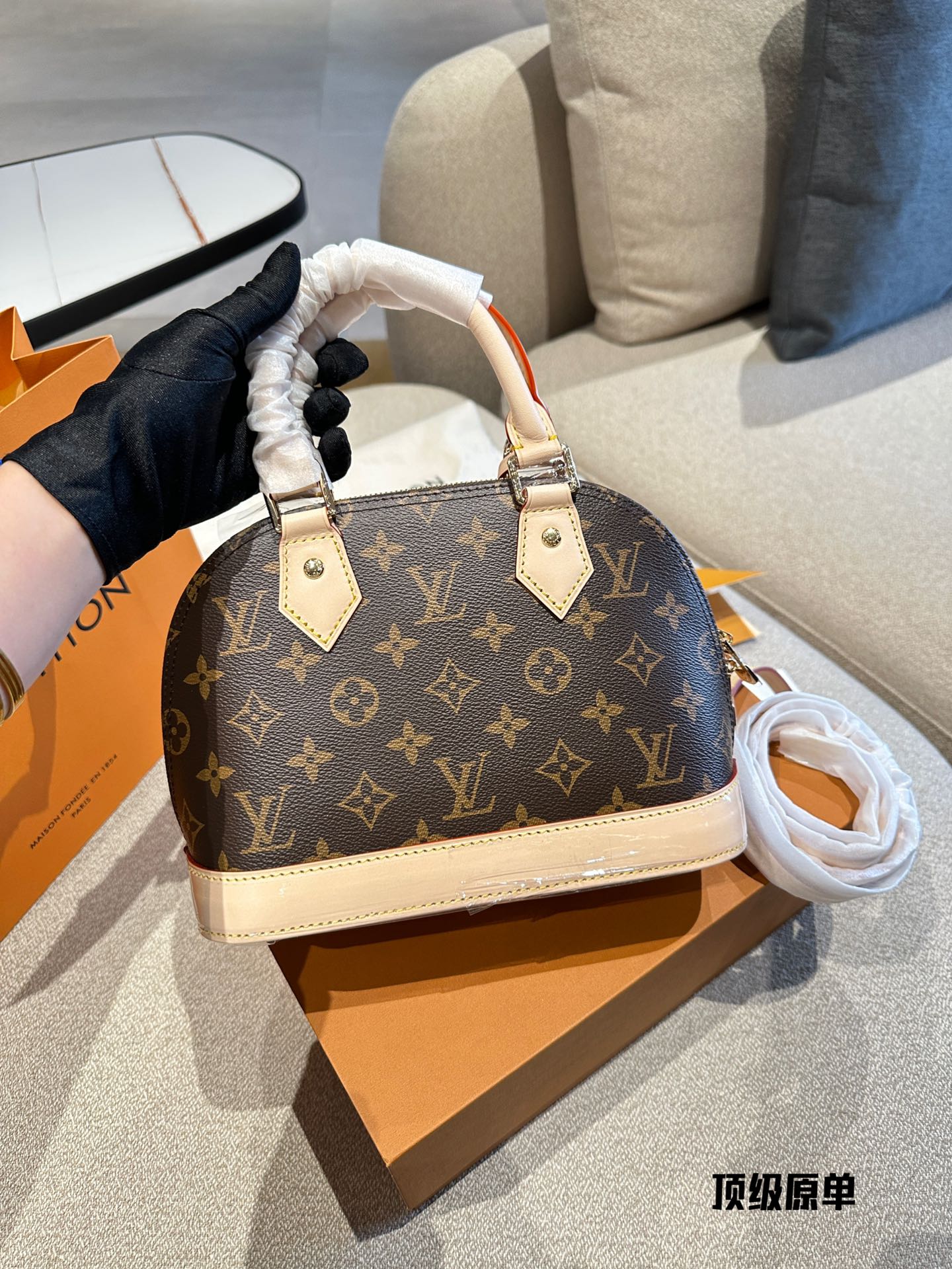 Live Top Quality Bags