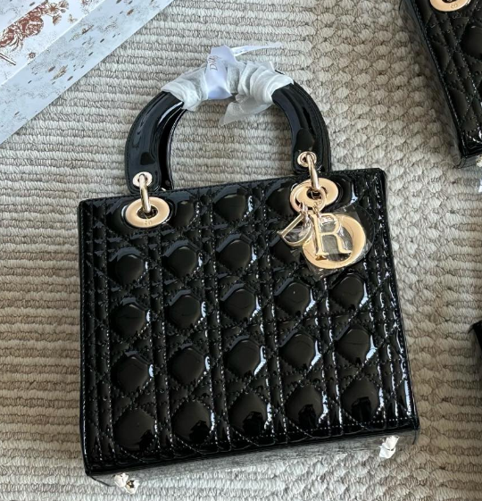 Live Top Quality Bags