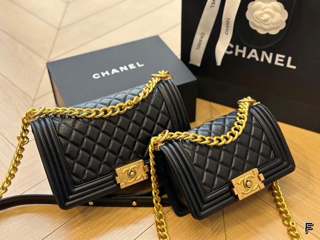 Chanel leboy  gloden 25