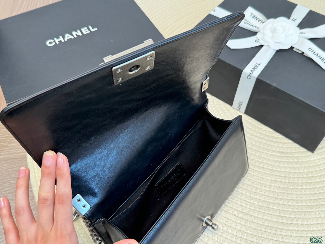 Chanel Leboy sliver 25