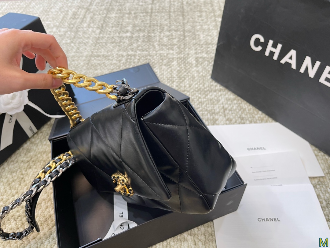Chanel 19 bag