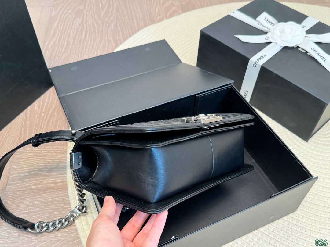 Chanel Leboy sliver 25