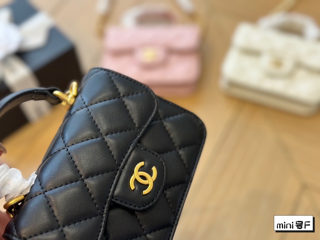 Chanel mini coco classic flap