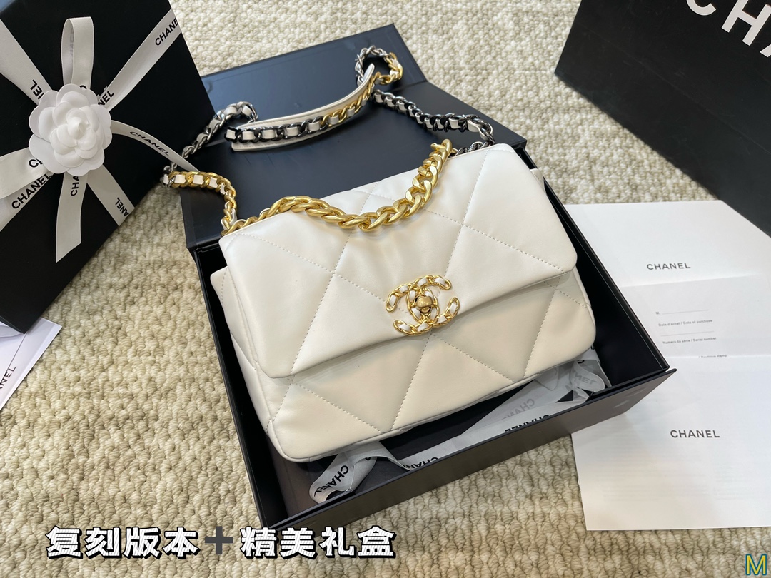 Chanel 19 bag