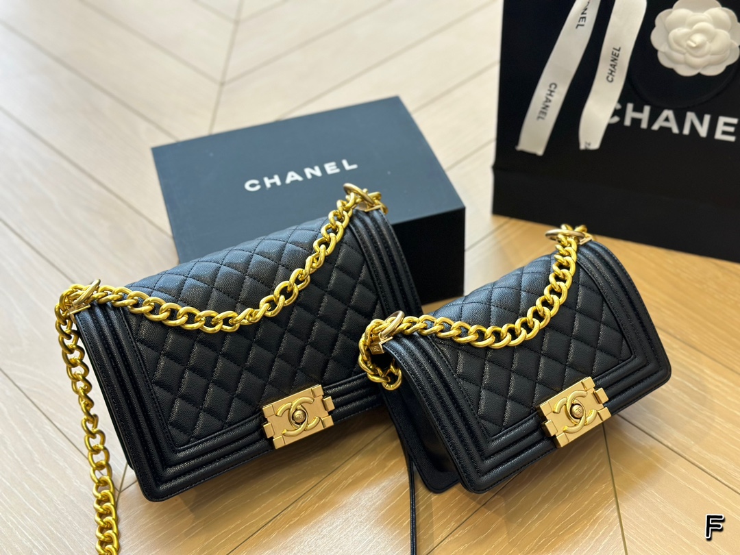 Chanel leboy  gloden 25