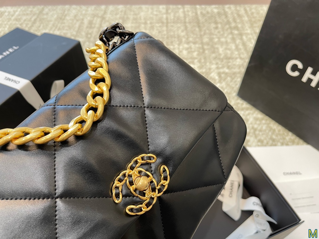 Chanel 19 bag