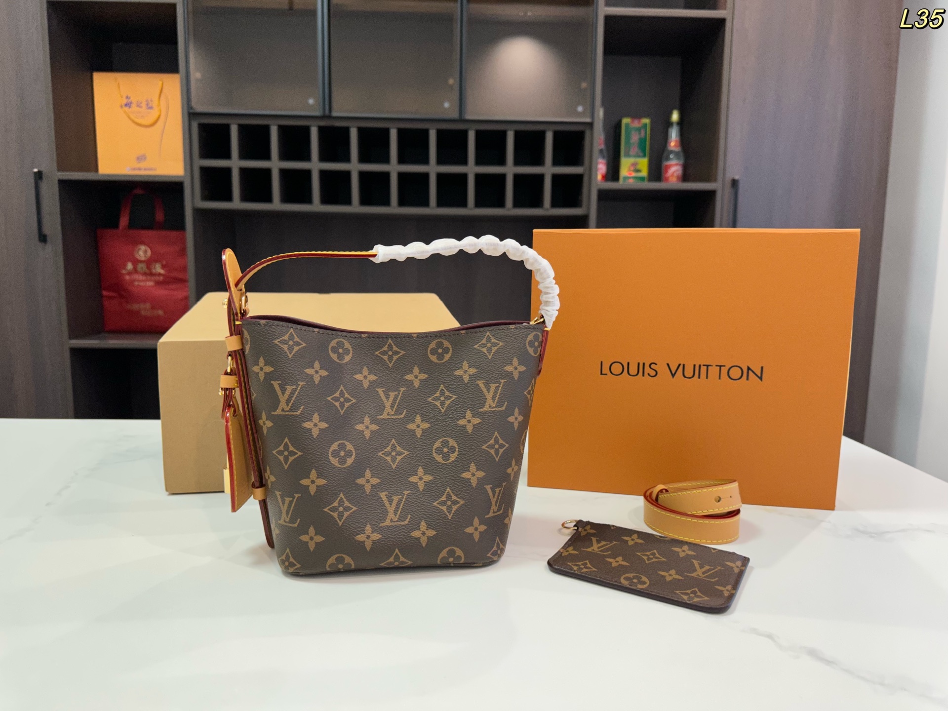 LV Bucket Bag All in BB