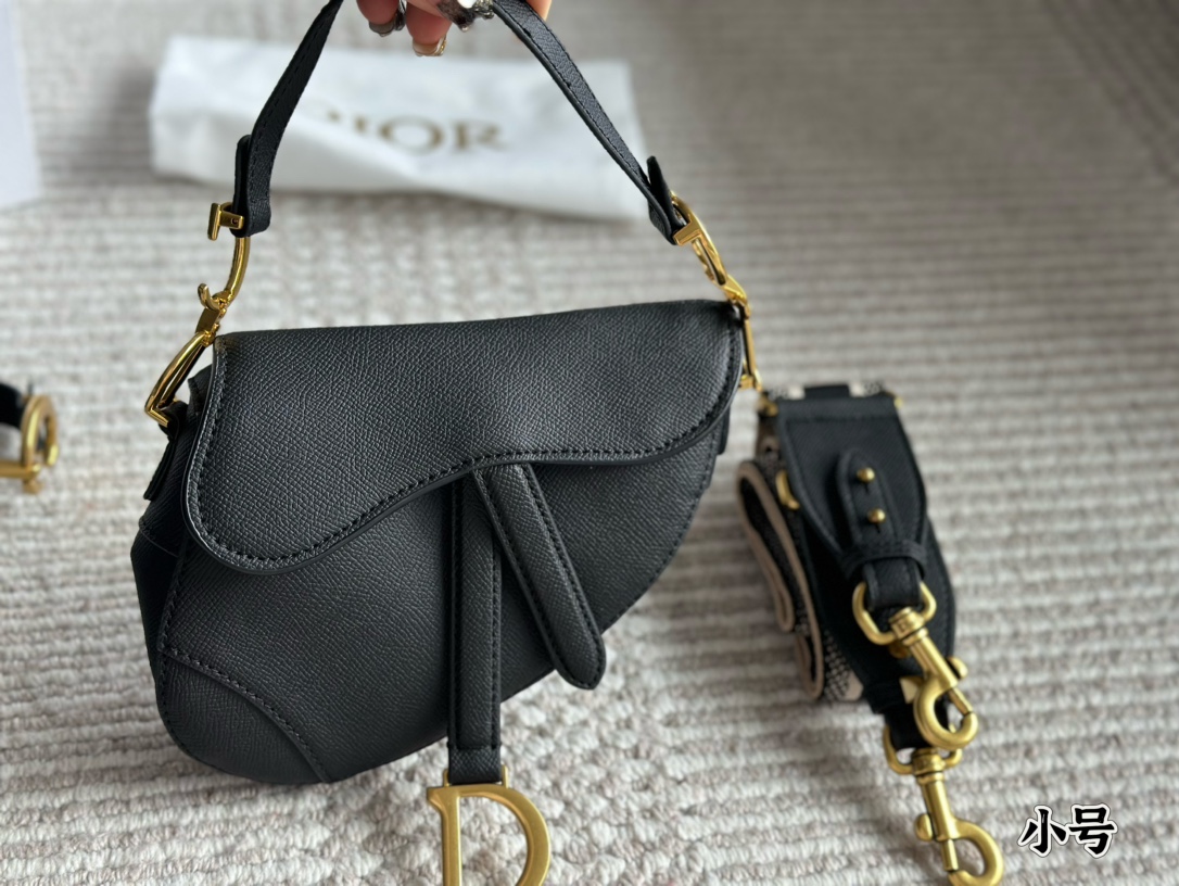 Dior Saddle Bag Black Gold