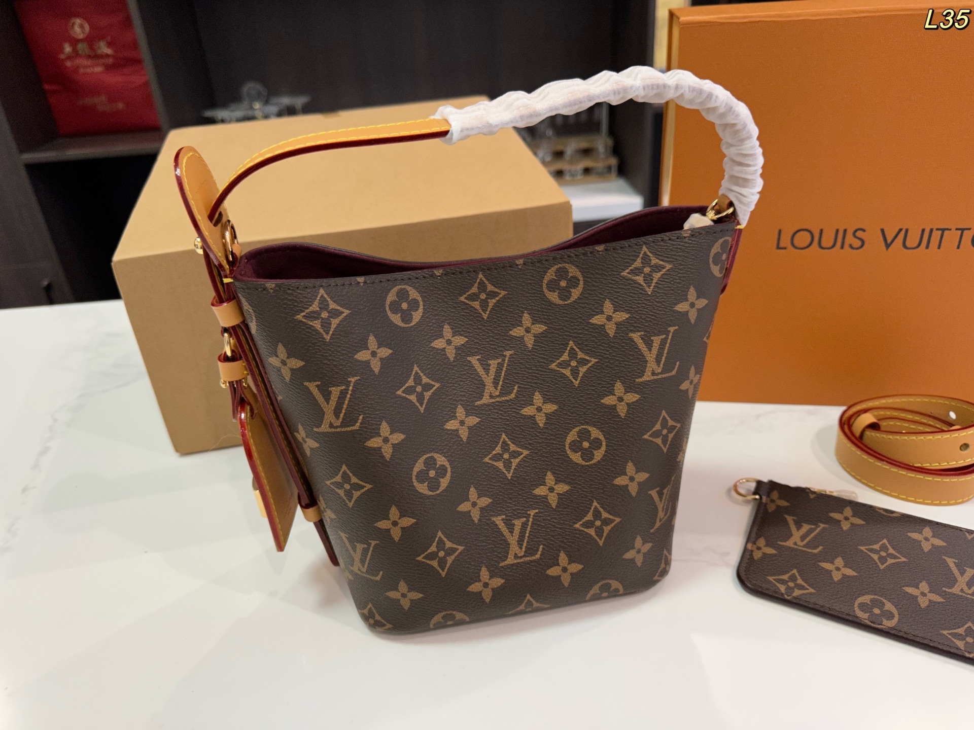 LV Bucket Bag All in BB