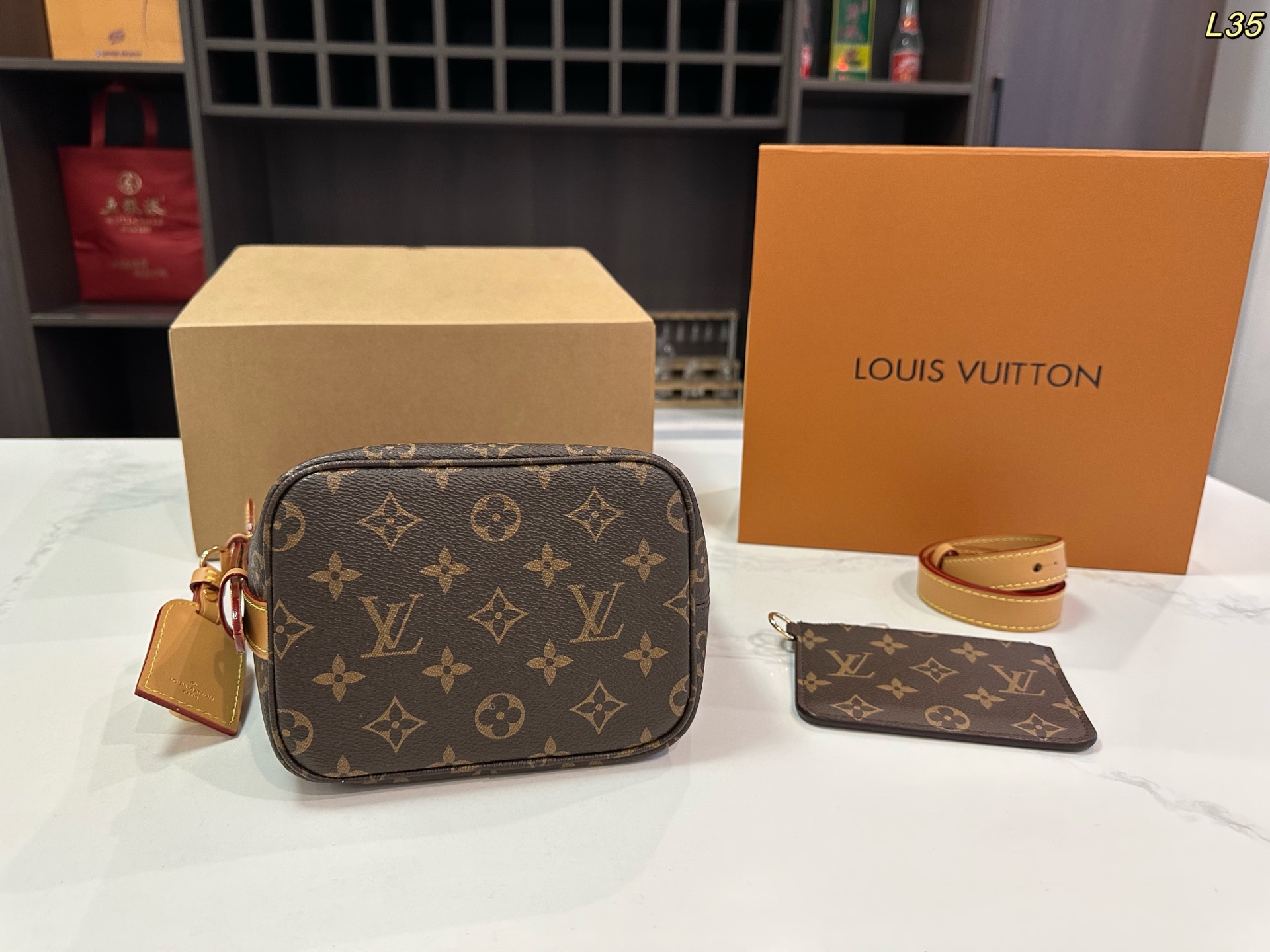 LV Bucket Bag All in BB