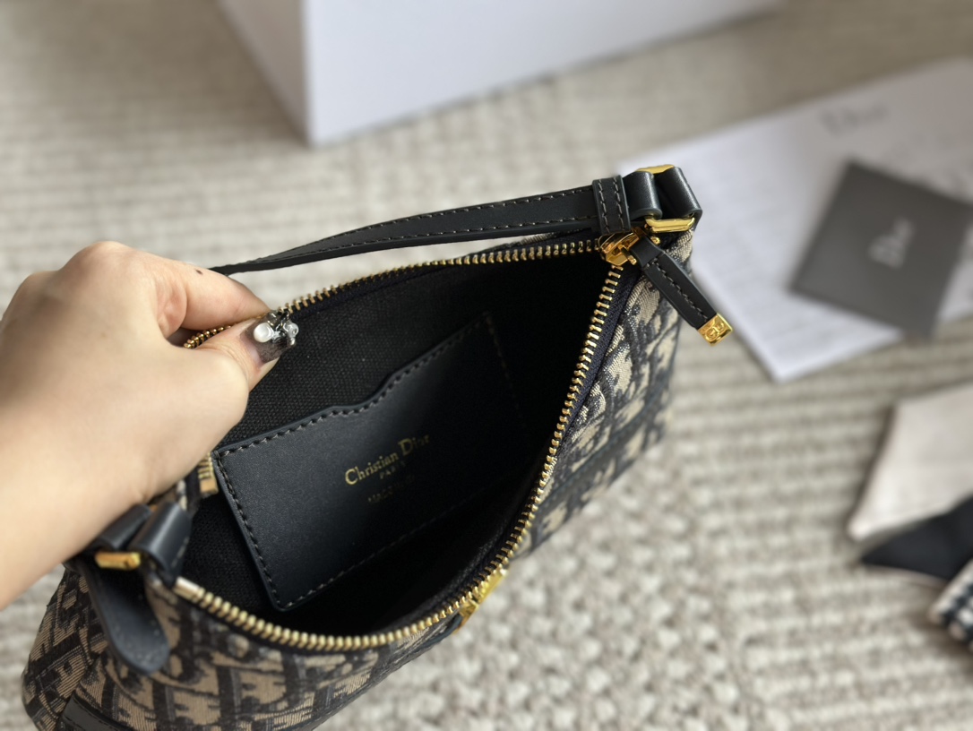 Dior Hobo Underarm Bag