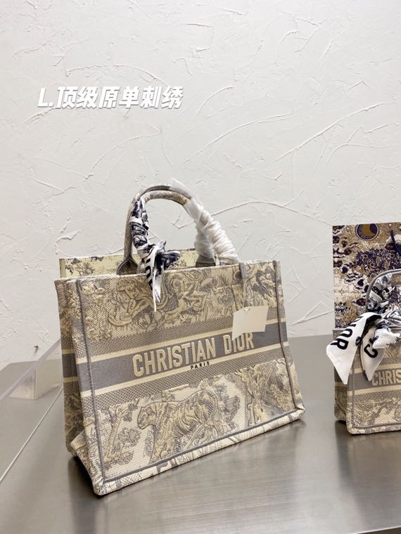 Dior tote shopping bag