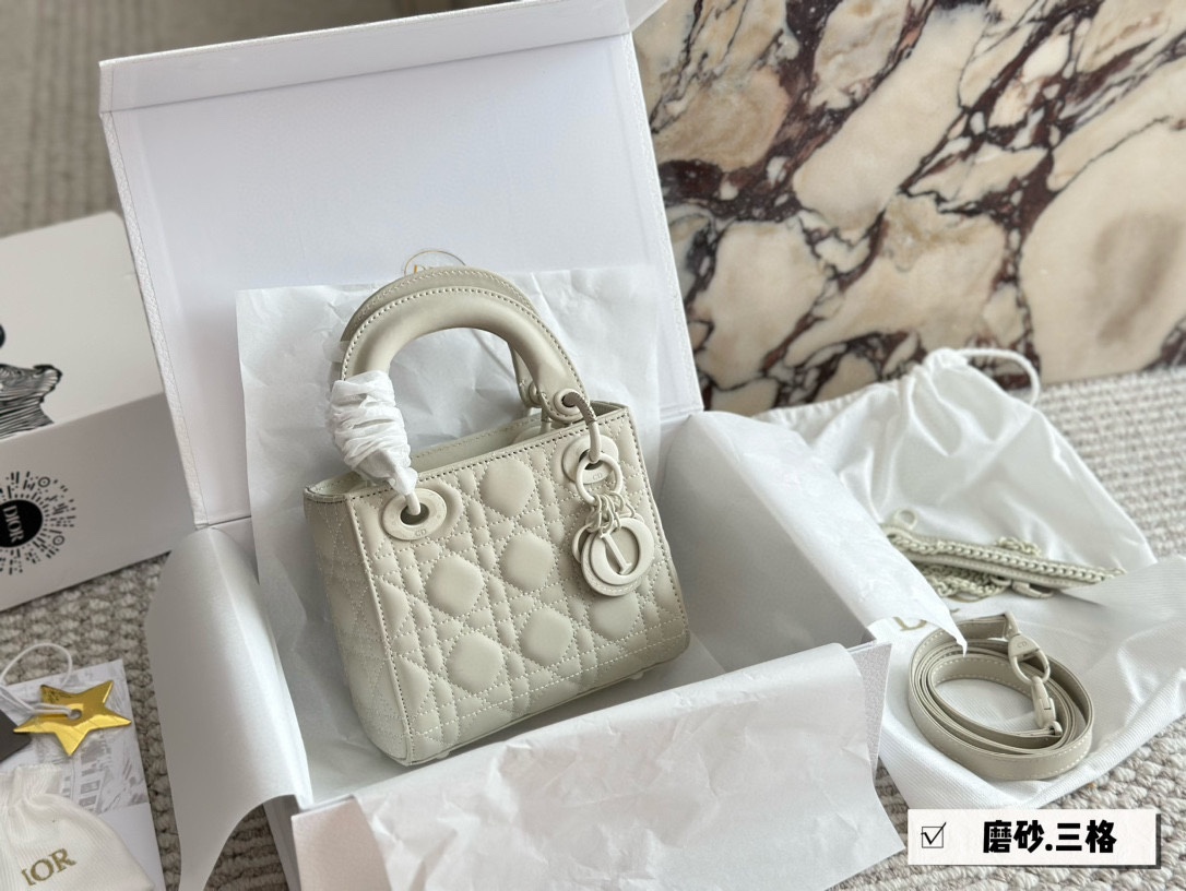 Dior Princess Diana matte model