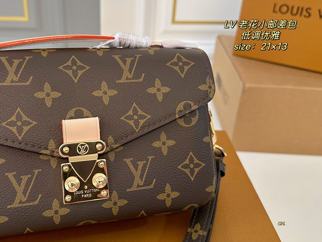 LV  mini Pochette Metis
