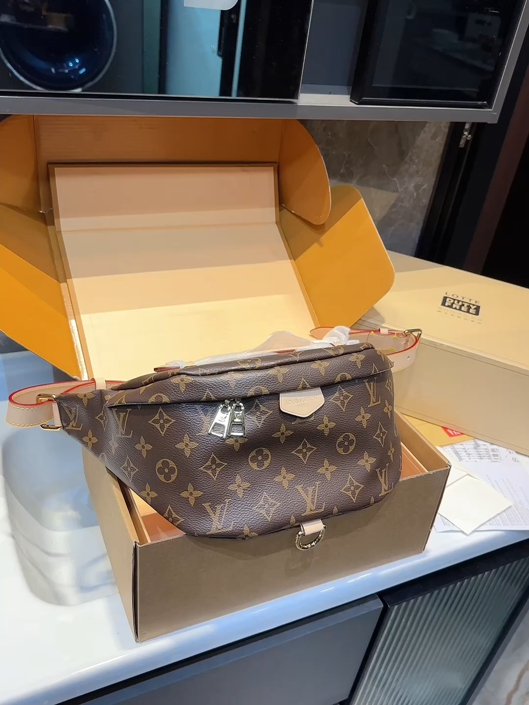 LV bumbag