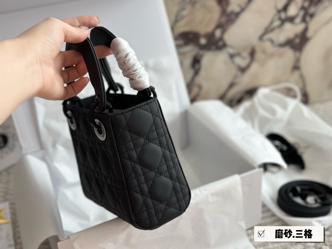 Dior Princess Diana matte model