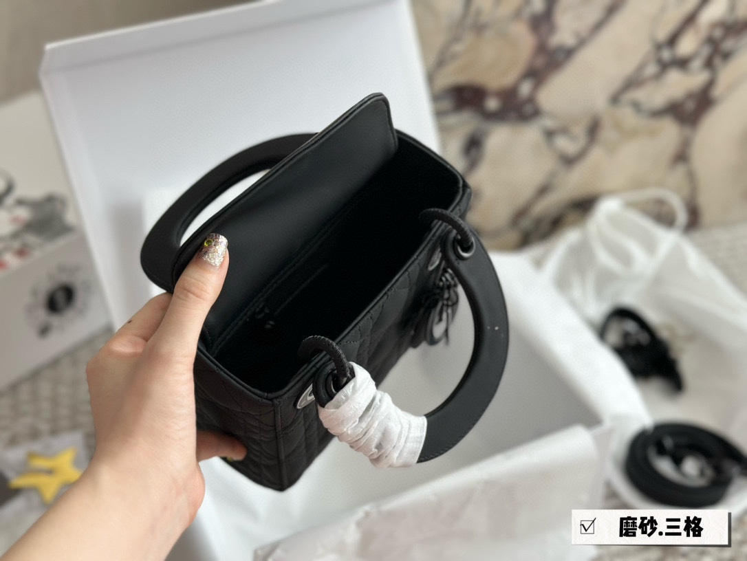 Dior Princess Diana matte model